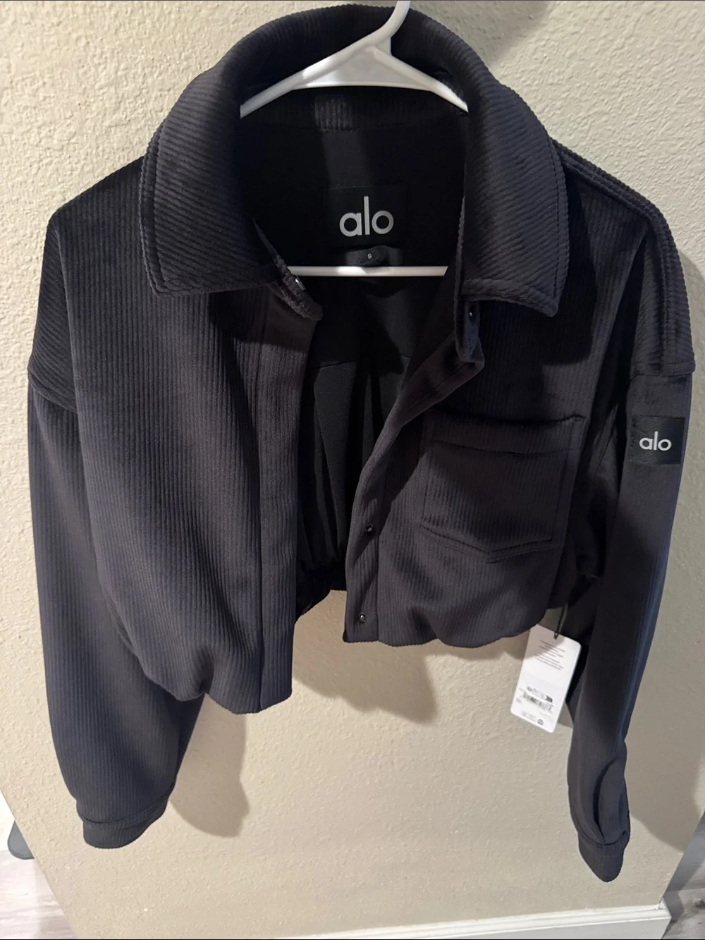 ALO Yoga Black Ribbed Velour Cropped Jacket